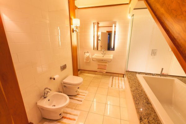 Spacious luxury bathroom in Carlingford Heights
